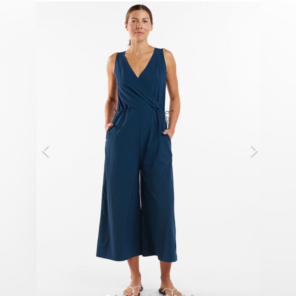 Title Nine Women's Medium Round Trip Jumpsuit Sleeveless Teal Blue Green UPF 50+